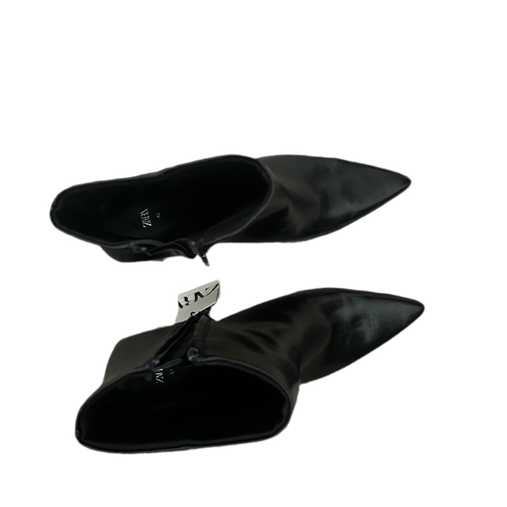Zara Black Ankle Boots Sleek Design